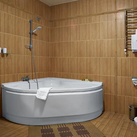Oscar Hotel 3*
