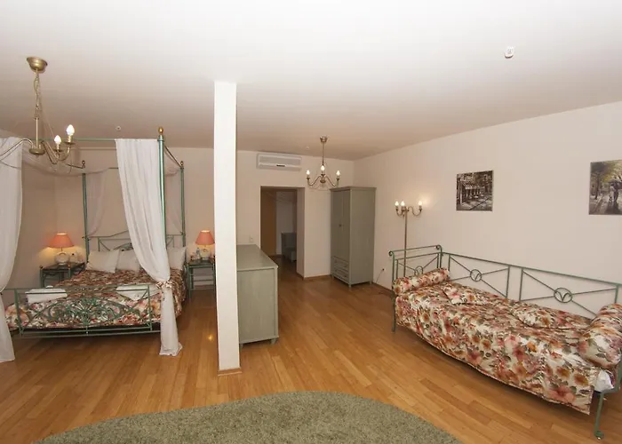 Oscar Otel
