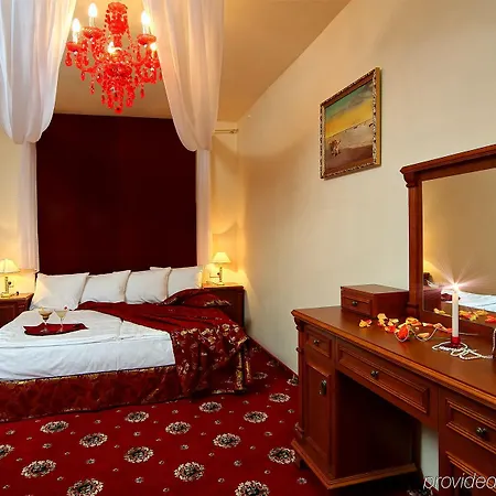 Oscar Hotel